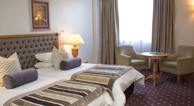 Classic Twin room with pool view Mövenpick Hotel Windhoek