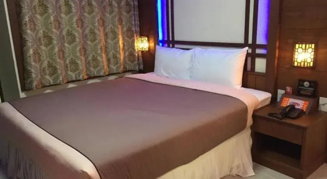 Baankuer Place and Spa, Varaa Lomakeskus Hotellit North-Eastern Thailand pysäköinnillä, Pysäköinti
