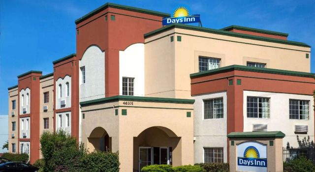 Номер Standard Days Inn by Wyndham Fremont