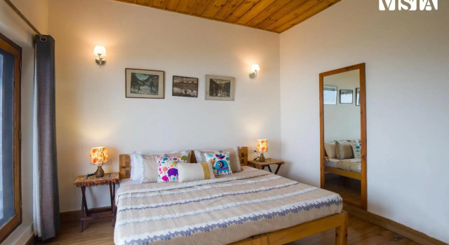 3BHK Villa w Vast Valley View l Hillside Hideaway by Roamhome, Rezervovat Vila Hotely v Mussoorie s parkováním, Parkování