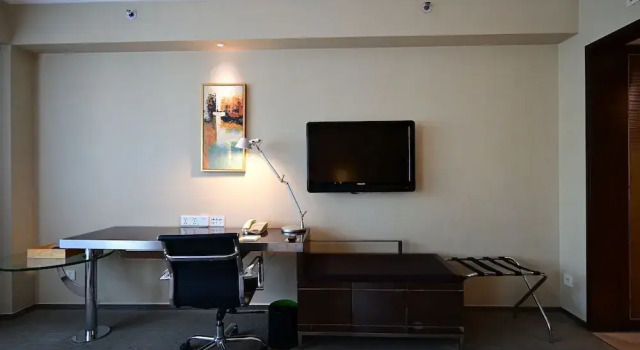 Четырёхместный номер Business с видом на город Four Points By Sheraton Beijing, Haidian