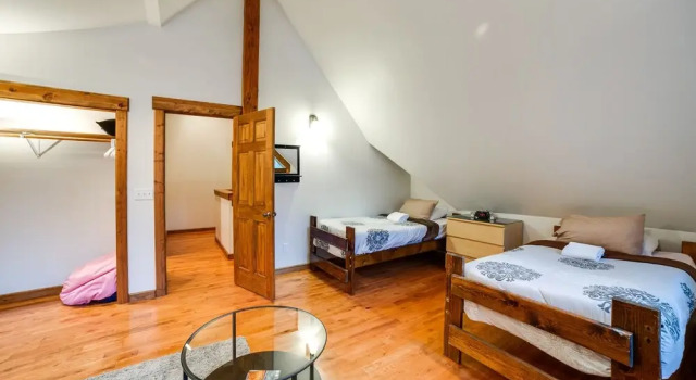 50mbr - Hot Tub - Pets Ok - Wi-fi - Sleeps 8 3 Bedroom Home, Buchen Sie Ferienhaus Villen in Glacier, Villa