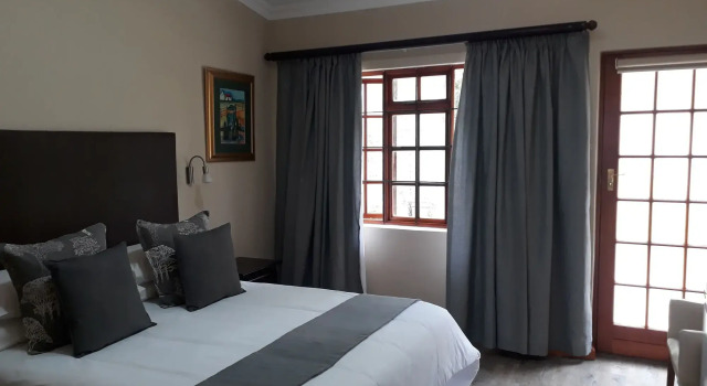 17 on Bird Guest House