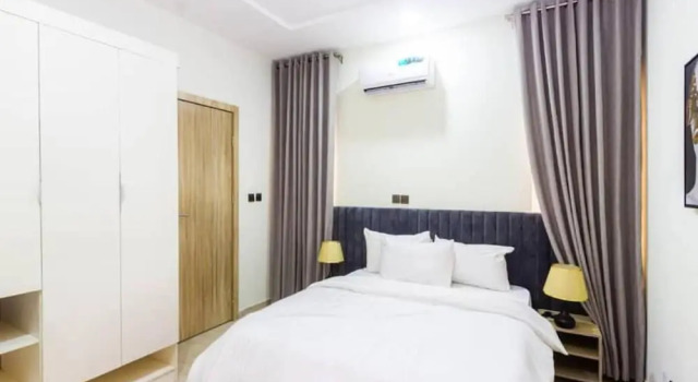 Furnished 4-bed House Lekki Phase 1 Lagos, Rezerwuj Dom wakacyjny Wille w Eti-Osa, Willa