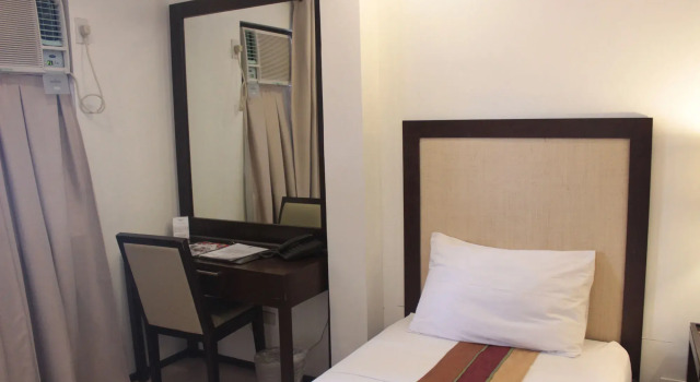 Subic Grand Seas Resort, Rezerwuj Ośrodek wypoczynkowy Hotele w Olongapo z basenem, Basen