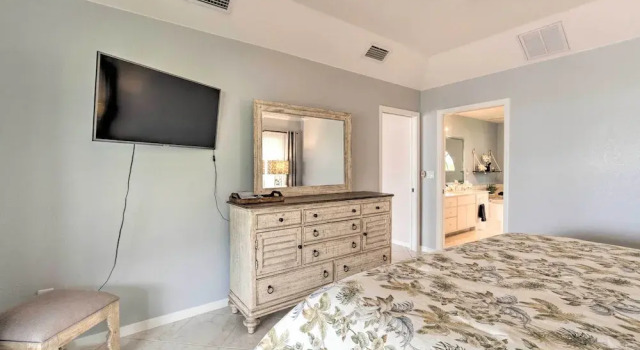 Коттедж Private Pool: Waterfront Cape Coral Home!