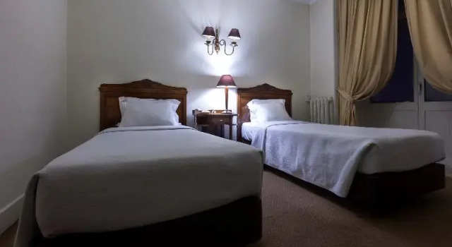Двухместный номер Standard с балконом Hotel Astoria