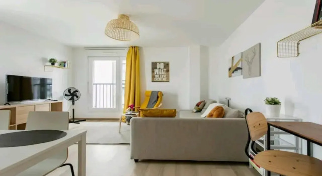 Апартаменты Standard Luxury Apartment near Paris la Défense with secured Parking
