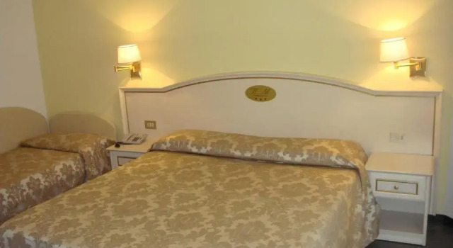 Трёхместный номер Standard Hotel La Meridiana