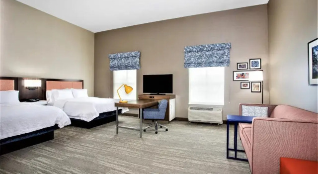 Четырёхместная студия Hampton Inn And Suites Logan, Ut