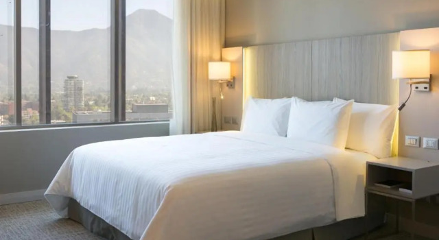 Люкс с видом на город Courtyard by Marriott Santiago Las Condes