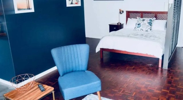 Studio Apartment in Central Cape Town With a Pool