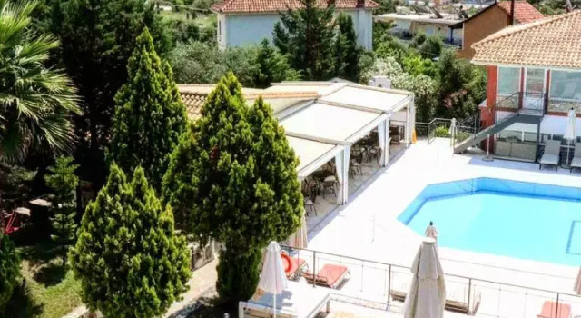 Двухместный номер Standard с балконом Dracos Hotel