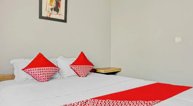 OYO 90738 Griya Dara, Book Hotel Kebayoran Baru Jakarta