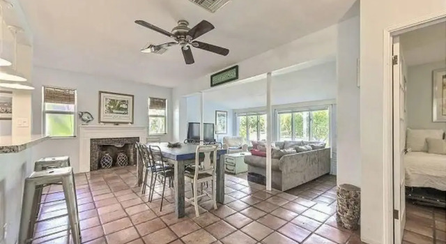 Florida Retreat with pool Sleeps 14, Забронировать Отель Отели Форт-Лодердейл с парковкой, Парковка