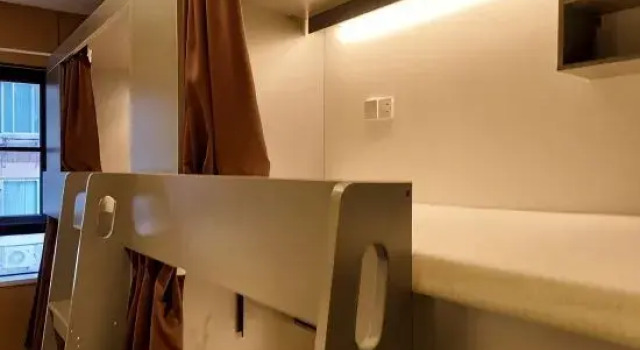 Кровать в общем номере (женский номер) Xiangru Chain Hotel (Shanghai Caogen