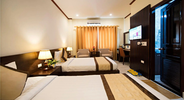 Premier Vang Vieng Hotel, Buchen Sie Hotel Hotels in Provinz Vientiane mit Pool, Schwimmbad