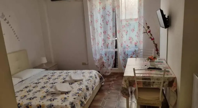 La farfalla, Забронировать Отель Отели Гаэта 3 звезды, 3*