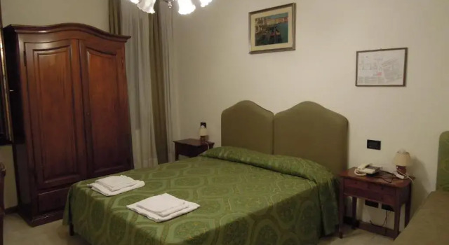 Двухместный номер Standard с видом на канал Hotel Iris Venice