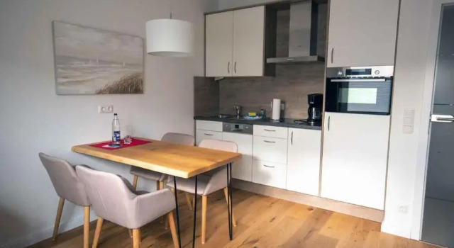 Апартаменты Ferienwohnung-2-Strandnah-und-mit-Strandkorb-im-Haus-Seeluft-in-Duhnen