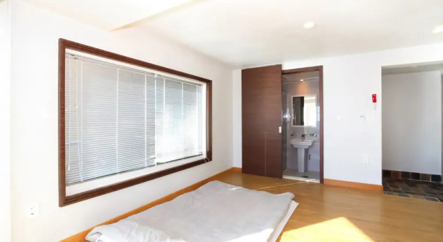 Uljin Firenze Ancient Palace Pension, Rezerwuj Hotel Jukbyeon-myeon Republika Korei
