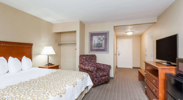 Days Inn by Wyndham Windsor Locks / Bradley Intl Airport