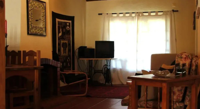 Chão da Lousa, Book Hotel Dornes 