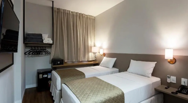 Четырёхместный номер Deluxe с 2 комнатами Nacional Inn Rondonópolis
