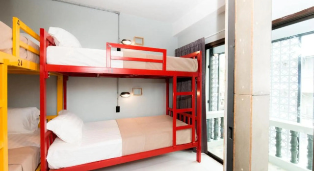 Кровать в общем номере TP Hostel Kata Beach Phuket