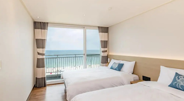 Номер Deluxe с балконом и с видом на океан Kensington Resort Seorak Beach
