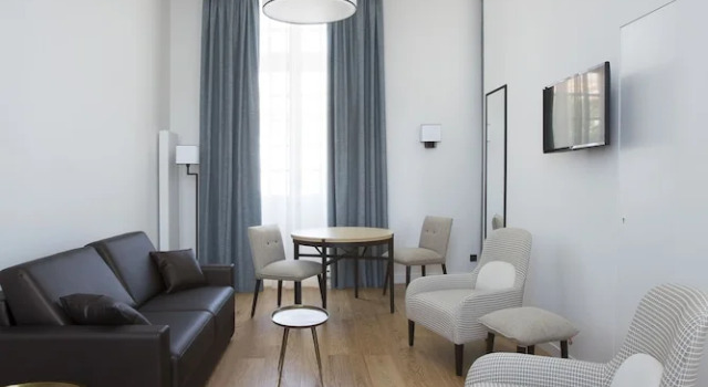 Апартаменты Superior Hotel College des Doctrinaires, BW Premier Collection