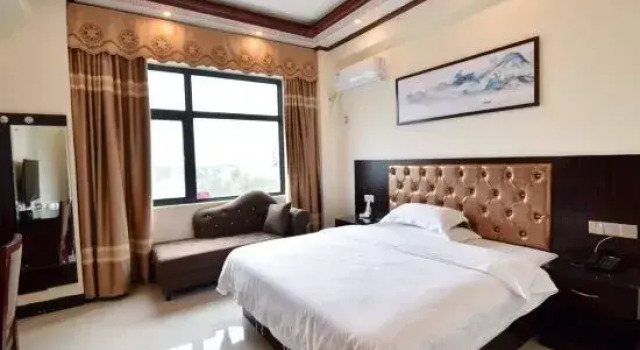 Dongxing Dongsen Hotel (Wanwei Golden Beach Scenic Area), Buchen Sie Hotel Fangchenggang Guangxi