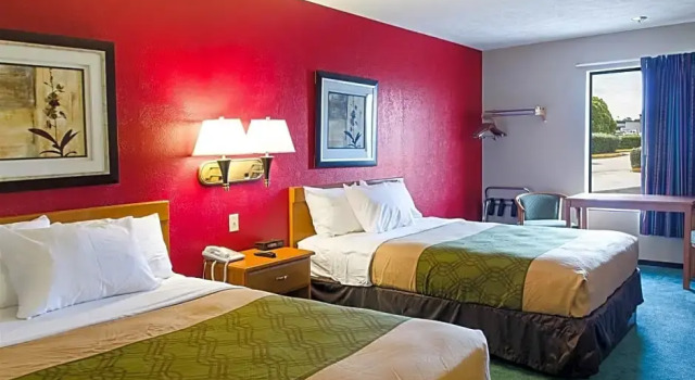 Шестиместный номер Standard Red Lion Inn & Suites Olathe Kansas City