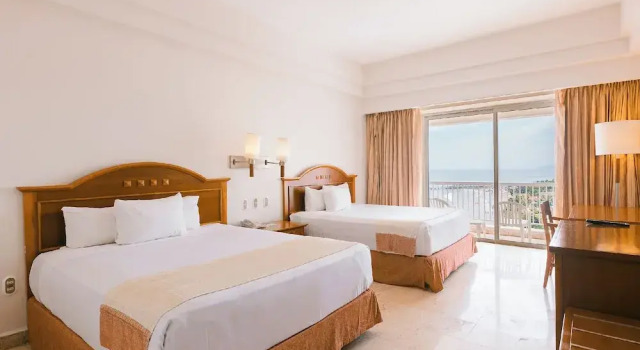 Номер Deluxe с балконом и с видом на море Azul Ixtapa Resort - Все включено