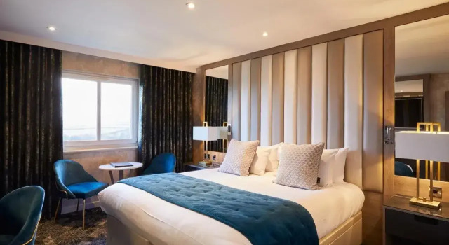 Radstone Hotel