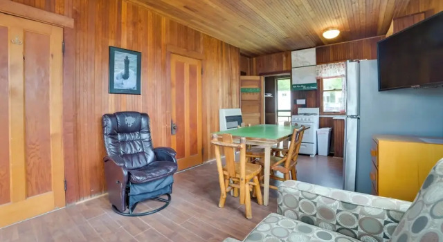 Beachside Cabin w/ Views on Les Cheneaux Islands, Varaa Lomakoti  