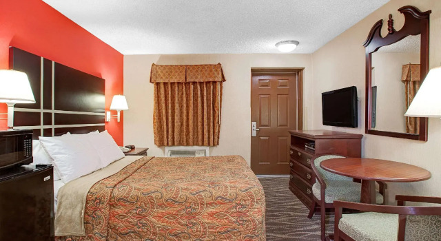 Двухместный номер Standard Days Inn by Wyndham Ridgefield NJ