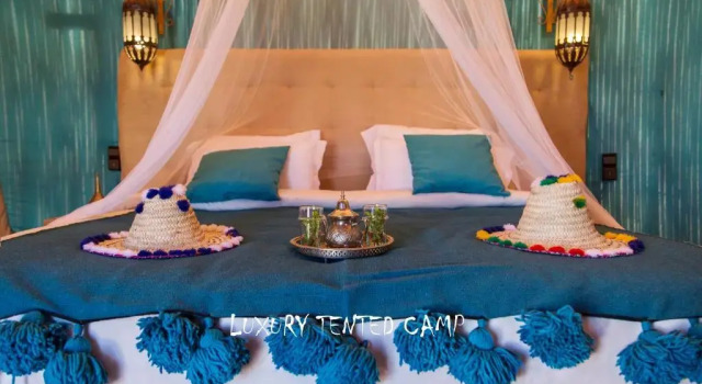 Luxury Tented Camp, Rezervovat Hotel Hotely v Meknes-Tafilalet s parkováním, Parkování