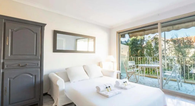 Bnb Renting Chez J-P - 100m Beach 2-4pers Terrace Sea View Pool Garage