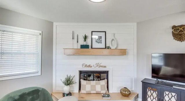 Stylish Home < 1 Mi to Dtwn Olathe: Dogs Welcome!, Réserver Hôtel Olathe Kansas