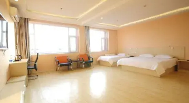 Номер Standard Richmond Hotel