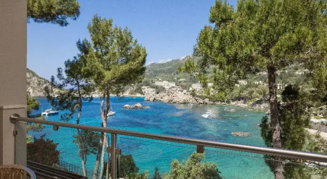 Двухместный номер Standard с балконом Akrotiri Beach Resort & Spa