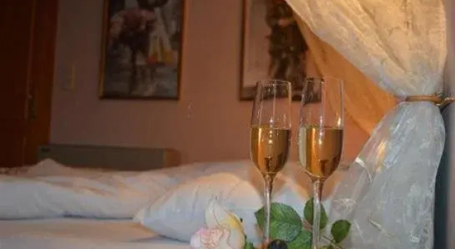 Zum Brüdertor, Book Hotel  