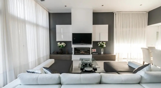 Luxurious Villa. Overflowing Pool 100 Meters From the Beach, Book Hotel Sitges Costa del Garraf