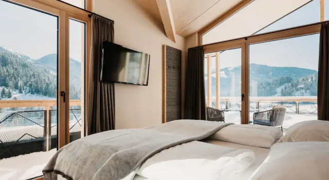Апартаменты Deluxe Hofgut Wagrain Apartment & Lifestyle Resort