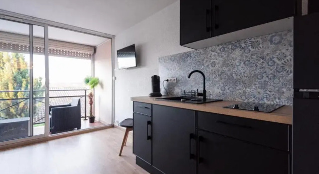 Студия Bright 20 M With Wifi Balcony And Pool