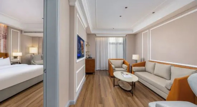 Люкс Deluxe Vienna International Hotel Shijiazhuang Luquan Beiguo Outlet Store