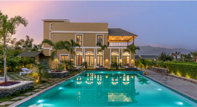 Merriment Luxury Resort & Private Pool Villa, Abu Road, Забронировать Курортный отель Отели штата Раджастхана с парковкой, Парковка