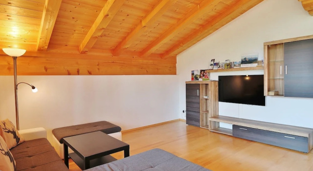 Spacious Apartment With Mountain View in Brixen im Thale, Prenota Appartamento Brixen im Thale Brixental