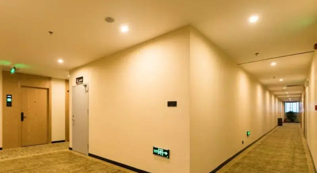 GreenTree Inn Express Wuxi Jiangyin Xuxiake Town